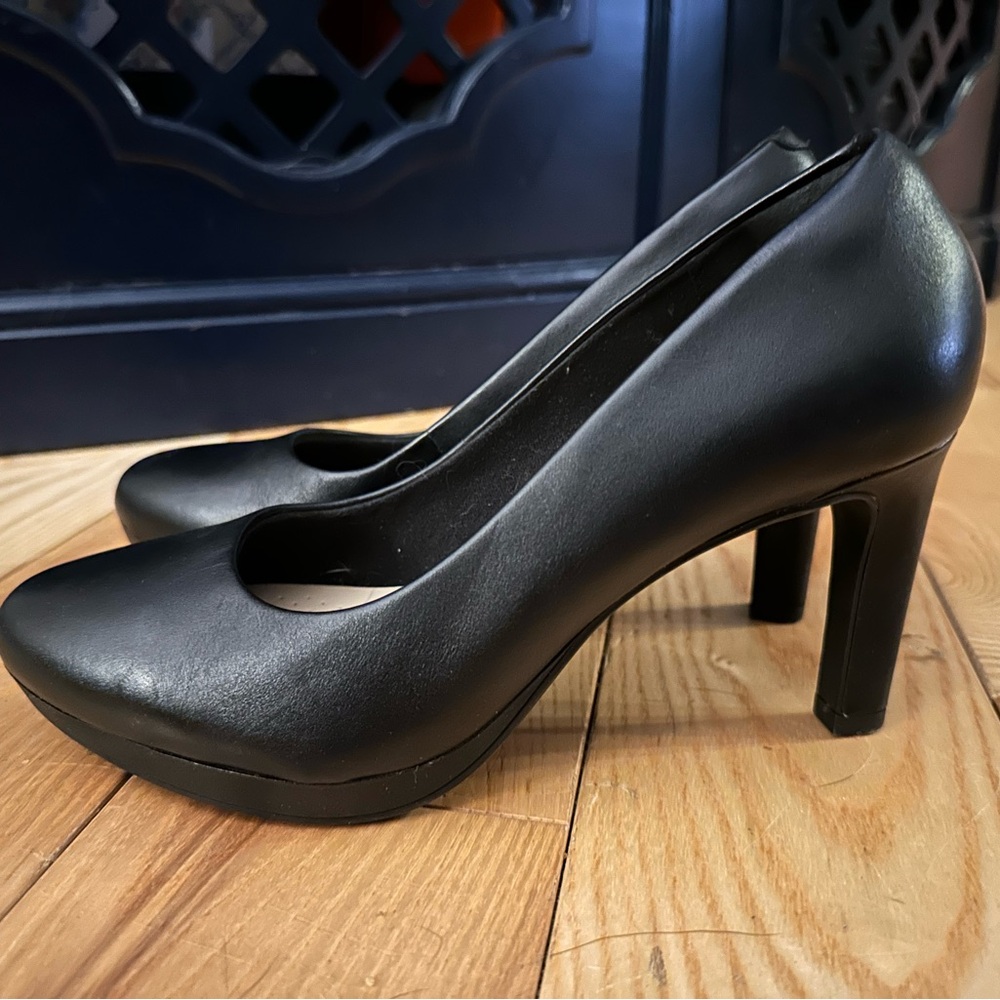 Clarks Ambyr Joy High-Heeled Comfort Pumps size 8 - Picture 2 of 9